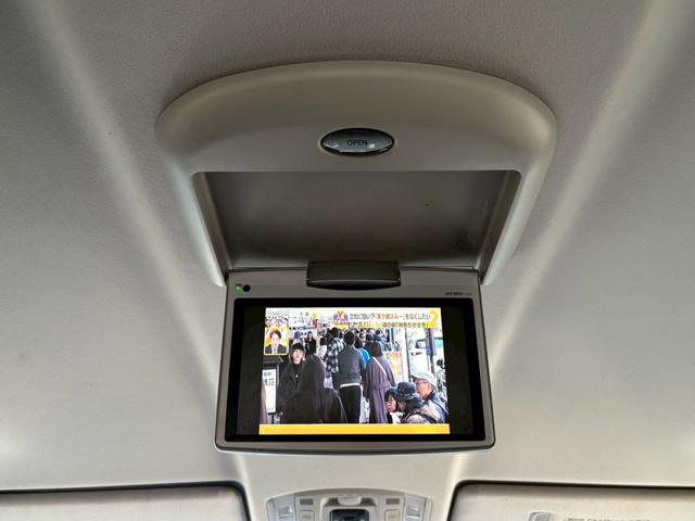 ヴェルファイア ２．４Ｚ　ユーザー買取車／後席モニター／障害物センサー／両側電動スライドドア／イクリプス製ナビ／ブルートゥース接続／バックカメラ／ＥＴＣ車載器／プッシュスタート／スマートキー／ＨＩＤヘッドライト／３列目シート（13枚目）