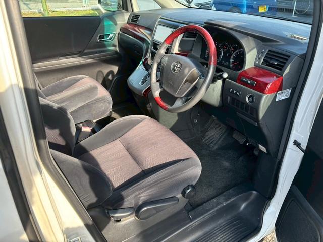 ヴェルファイア ２．４Ｚ　ユーザー買取車／後席モニター／障害物センサー／両側電動スライドドア／イクリプス製ナビ／ブルートゥース接続／バックカメラ／ＥＴＣ車載器／プッシュスタート／スマートキー／ＨＩＤヘッドライト／３列目シート（47枚目）