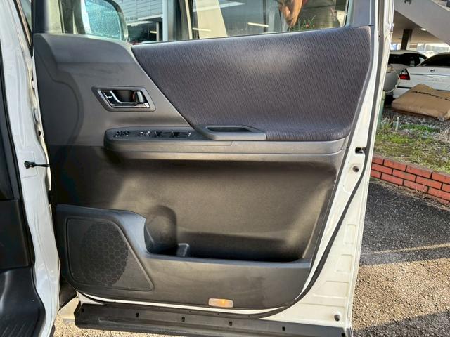 ヴェルファイア ２．４Ｚ　ユーザー買取車／後席モニター／障害物センサー／両側電動スライドドア／イクリプス製ナビ／ブルートゥース接続／バックカメラ／ＥＴＣ車載器／プッシュスタート／スマートキー／ＨＩＤヘッドライト／３列目シート（64枚目）