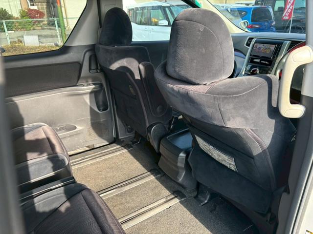 ヴェルファイア ２．４Ｚ　ユーザー買取車／後席モニター／障害物センサー／両側電動スライドドア／イクリプス製ナビ／ブルートゥース接続／バックカメラ／ＥＴＣ車載器／プッシュスタート／スマートキー／ＨＩＤヘッドライト／３列目シート（65枚目）