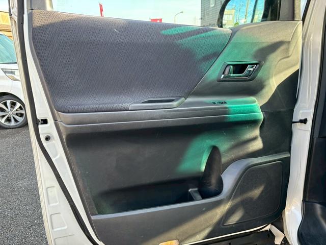 ヴェルファイア ２．４Ｚ　ユーザー買取車／後席モニター／障害物センサー／両側電動スライドドア／イクリプス製ナビ／ブルートゥース接続／バックカメラ／ＥＴＣ車載器／プッシュスタート／スマートキー／ＨＩＤヘッドライト／３列目シート（71枚目）