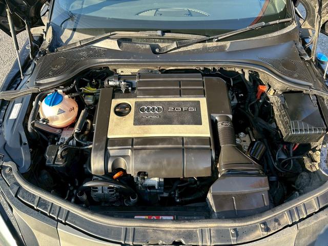 TTクーペ 2.0TFSI ユーザー買取車/カロッツェリア製ディスプレイオーディオ/可動式リアウィング/ETC車載器/リアフォグランプ/パドルシフト/キーレスエントリー/REGNO装着/純正17インチアルミホイール/フルフラット(15枚目)