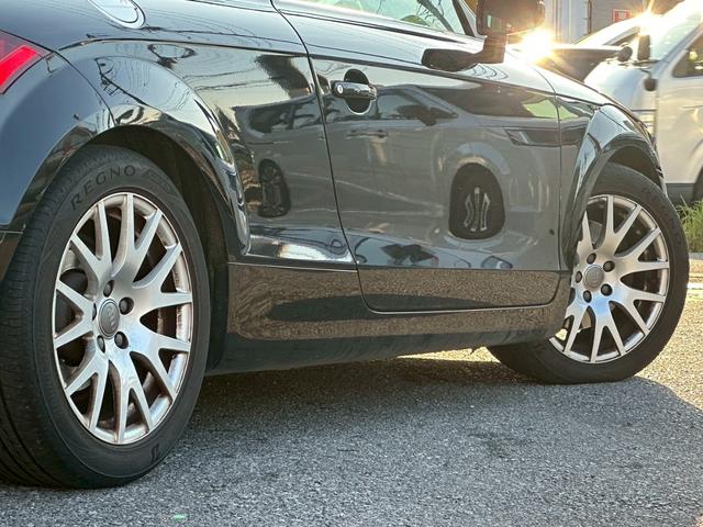 TTクーペ 2.0TFSI ユーザー買取車/カロッツェリア製ディスプレイオーディオ/可動式リアウィング/ETC車載器/リアフォグランプ/パドルシフト/キーレスエントリー/REGNO装着/純正17インチアルミホイール/フルフラット(18枚目)