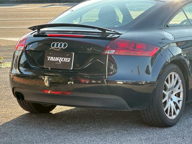 TTクーペ 2.0TFSI ユーザー買取車/カロッツェリア製ディスプレイオーディオ/可動式リアウィング/ETC車載器/リアフォグランプ/パドルシフト/キーレスエントリー/REGNO装着/純正17インチアルミホイール/フルフラット(19枚目)