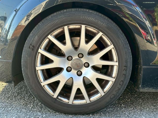 TTクーペ 2.0TFSI ユーザー買取車/カロッツェリア製ディスプレイオーディオ/可動式リアウィング/ETC車載器/リアフォグランプ/パドルシフト/キーレスエントリー/REGNO装着/純正17インチアルミホイール/フルフラット(33枚目)