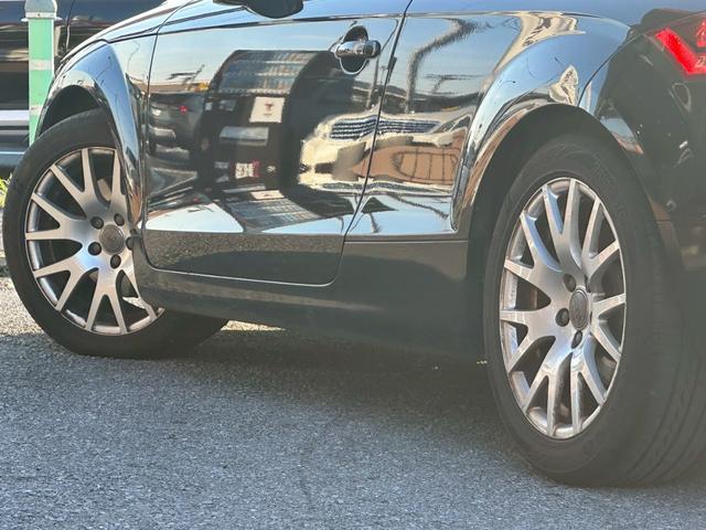 TTクーペ 2.0TFSI ユーザー買取車/カロッツェリア製ディスプレイオーディオ/可動式リアウィング/ETC車載器/リアフォグランプ/パドルシフト/キーレスエントリー/REGNO装着/純正17インチアルミホイール/フルフラット(40枚目)