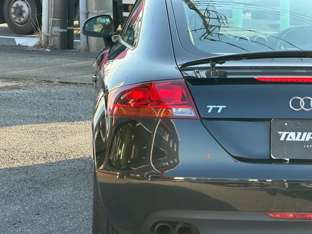 TTクーペ 2.0TFSI ユーザー買取車/カロッツェリア製ディスプレイオーディオ/可動式リアウィング/ETC車載器/リアフォグランプ/パドルシフト/キーレスエントリー/REGNO装着/純正17インチアルミホイール/フルフラット(42枚目)