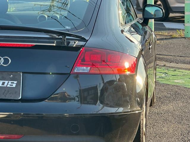 TTクーペ 2.0TFSI ユーザー買取車/カロッツェリア製ディスプレイオーディオ/可動式リアウィング/ETC車載器/リアフォグランプ/パドルシフト/キーレスエントリー/REGNO装着/純正17インチアルミホイール/フルフラット(43枚目)