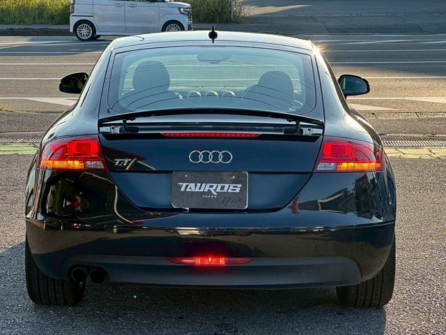 TTクーペ 2.0TFSI ユーザー買取車/カロッツェリア製ディスプレイオーディオ/可動式リアウィング/ETC車載器/リアフォグランプ/パドルシフト/キーレスエントリー/REGNO装着/純正17インチアルミホイール/フルフラット(44枚目)