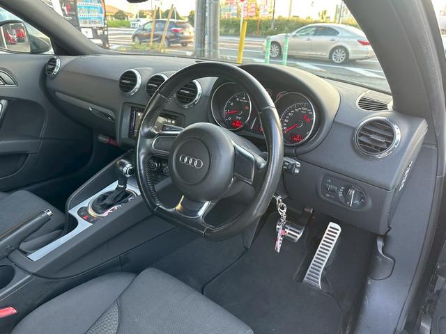 TTクーペ 2.0TFSI ユーザー買取車/カロッツェリア製ディスプレイオーディオ/可動式リアウィング/ETC車載器/リアフォグランプ/パドルシフト/キーレスエントリー/REGNO装着/純正17インチアルミホイール/フルフラット(48枚目)