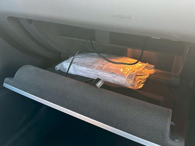 TTクーペ 2.0TFSI ユーザー買取車/カロッツェリア製ディスプレイオーディオ/可動式リアウィング/ETC車載器/リアフォグランプ/パドルシフト/キーレスエントリー/REGNO装着/純正17インチアルミホイール/フルフラット(66枚目)