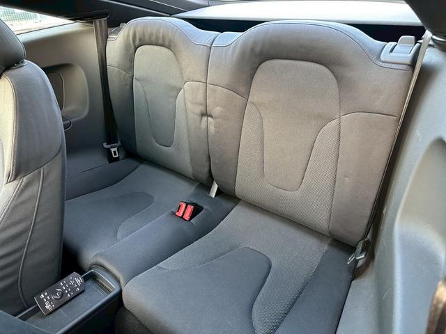 TTクーペ 2.0TFSI ユーザー買取車/カロッツェリア製ディスプレイオーディオ/可動式リアウィング/ETC車載器/リアフォグランプ/パドルシフト/キーレスエントリー/REGNO装着/純正17インチアルミホイール/フルフラット(70枚目)