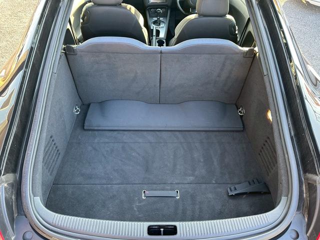 TTクーペ 2.0TFSI ユーザー買取車/カロッツェリア製ディスプレイオーディオ/可動式リアウィング/ETC車載器/リアフォグランプ/パドルシフト/キーレスエントリー/REGNO装着/純正17インチアルミホイール/フルフラット(71枚目)