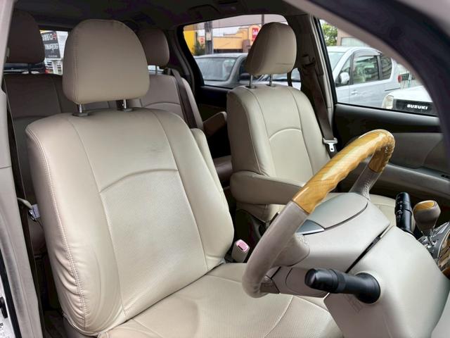 エスティマ ２．４アエラス　Ｇエディション　ユーザー買取車／障害物センサー／両側電動スライドドア／アルパイン製ナビ／ＥＴＣ車載器／ミュージックサーバー／バックカメラ／プッシュスタート／スマートキー／３列目シート／純正１７インチＡＷ／キーレス（8枚目）