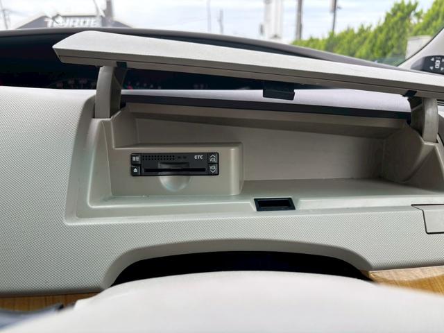 エスティマ ２．４アエラス　Ｇエディション　ユーザー買取車／障害物センサー／両側電動スライドドア／アルパイン製ナビ／ＥＴＣ車載器／ミュージックサーバー／バックカメラ／プッシュスタート／スマートキー／３列目シート／純正１７インチＡＷ／キーレス（14枚目）