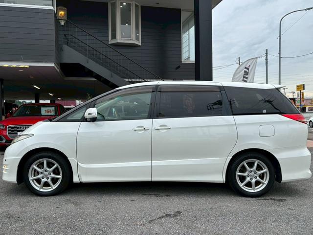 エスティマ ２．４アエラス　Ｇエディション　ユーザー買取車／障害物センサー／両側電動スライドドア／アルパイン製ナビ／ＥＴＣ車載器／ミュージックサーバー／バックカメラ／プッシュスタート／スマートキー／３列目シート／純正１７インチＡＷ／キーレス（31枚目）