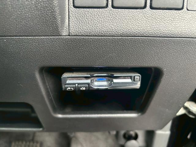 タント カスタムRS SA ユーザー買取車/ターボ搭載/両側電動スライドドア/ケンウッド製ナビ/ブルートゥース接続/バックカメラ/USB端子/HIDヘッドライト/プッシュスタート/スマートキー/フルフラット/キーレスエントリー(13枚目)