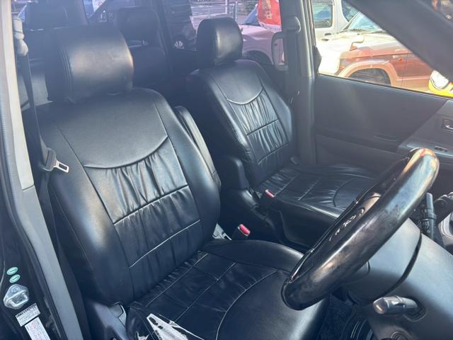 ヴォクシー Z 煌 ユーザー買取車/(8枚目)