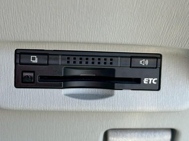 プリウス S ユーザー買取車/後期型/ラルグスタワーバー/純正ナビ/ブルートゥース接続/ワンセグ視聴/ドライブレコーダー/HIDヘッドライト/フルフラット/ETC車載器/プッシュスタート/スマートキー/キーレス(13枚目)