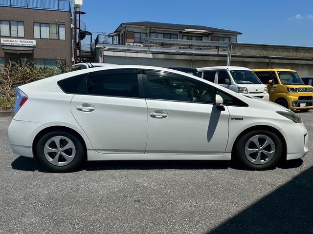 プリウス S ユーザー買取車/後期型/ラルグスタワーバー/純正ナビ/ブルートゥース接続/ワンセグ視聴/ドライブレコーダー/HIDヘッドライト/フルフラット/ETC車載器/プッシュスタート/スマートキー/キーレス(32枚目)