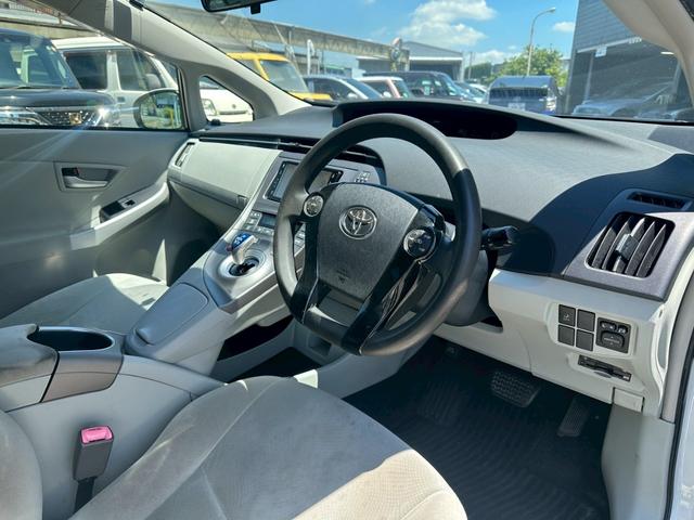 プリウス S ユーザー買取車/後期型/ラルグスタワーバー/純正ナビ/ブルートゥース接続/ワンセグ視聴/ドライブレコーダー/HIDヘッドライト/フルフラット/ETC車載器/プッシュスタート/スマートキー/キーレス(43枚目)