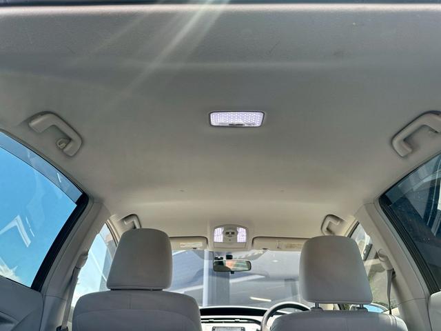 プリウス S ユーザー買取車/後期型/ラルグスタワーバー/純正ナビ/ブルートゥース接続/ワンセグ視聴/ドライブレコーダー/HIDヘッドライト/フルフラット/ETC車載器/プッシュスタート/スマートキー/キーレス(66枚目)