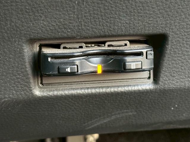 スイフト XG-DJE ユーザー買取車/ケンウッド製ナビ/ブルートゥース接続/プッシュスタート/スマートキー/フルフラット/アイドリングストップ/レベライザー/社外製15インチアルミホイール/ドアバイザー/車検令和9年1月(11枚目)