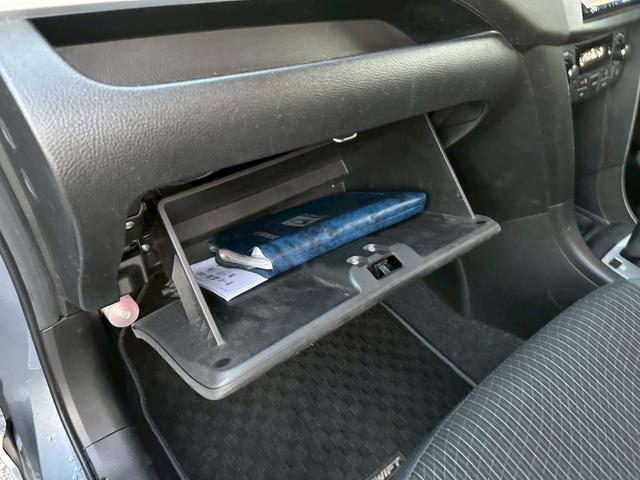 スイフト XG-DJE ユーザー買取車/ケンウッド製ナビ/ブルートゥース接続/プッシュスタート/スマートキー/フルフラット/アイドリングストップ/レベライザー/社外製15インチアルミホイール/ドアバイザー/車検令和9年1月(60枚目)