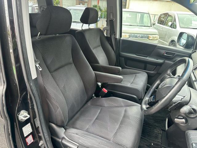 ステップワゴンスパーダ Z ユーザー買取車/両側電動スライドドア/パナソニック製ストラーダナビ/バックカメラ/ビルトイン型ETC車載器/キーレスエントリー/3列目シート/ウォークスルー/HIDヘッドライト/パドルシフト(8枚目)