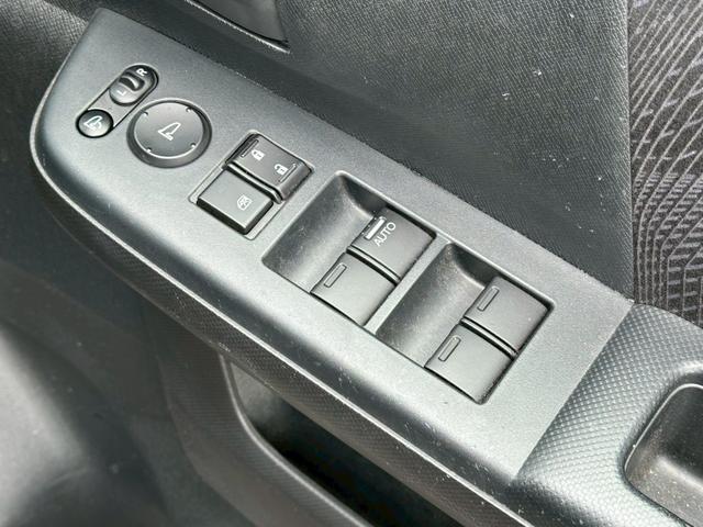 ステップワゴンスパーダ Z ユーザー買取車/両側電動スライドドア/パナソニック製ストラーダナビ/バックカメラ/ビルトイン型ETC車載器/キーレスエントリー/3列目シート/ウォークスルー/HIDヘッドライト/パドルシフト(61枚目)