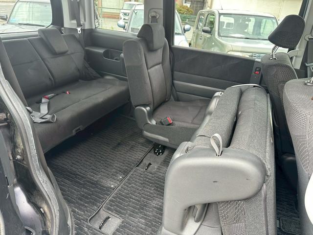 ステップワゴンスパーダ Z ユーザー買取車/両側電動スライドドア/パナソニック製ストラーダナビ/バックカメラ/ビルトイン型ETC車載器/キーレスエントリー/3列目シート/ウォークスルー/HIDヘッドライト/パドルシフト(63枚目)