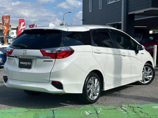 シャトル ハイブリッドZスタイルエディション ユーザー買取車/衝突軽減ブレーキ/ケンウッド製ナビ/ブルートゥース接続/バックカメラ/オートクルーズコントロール/LEDヘッドライト/ハーフレザーシート/プッシュスタート/スマートキー/フルフラット(19枚目)