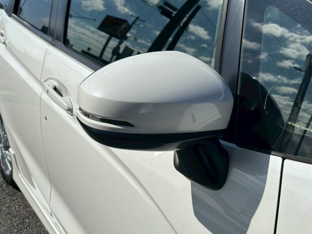 シャトル ハイブリッドZスタイルエディション ユーザー買取車/衝突軽減ブレーキ/ケンウッド製ナビ/ブルートゥース接続/バックカメラ/オートクルーズコントロール/LEDヘッドライト/ハーフレザーシート/プッシュスタート/スマートキー/フルフラット(27枚目)