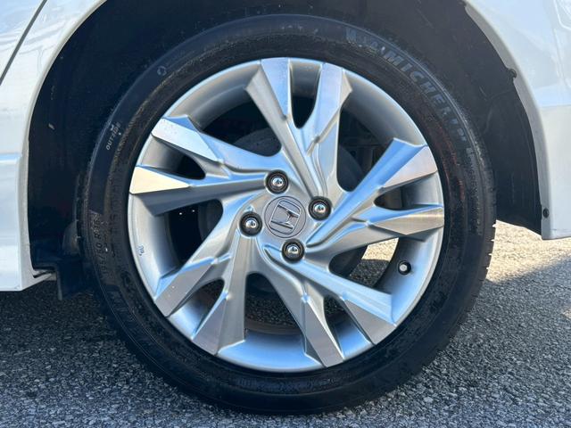 シャトル ハイブリッドZスタイルエディション ユーザー買取車/衝突軽減ブレーキ/ケンウッド製ナビ/ブルートゥース接続/バックカメラ/オートクルーズコントロール/LEDヘッドライト/ハーフレザーシート/プッシュスタート/スマートキー/フルフラット(36枚目)