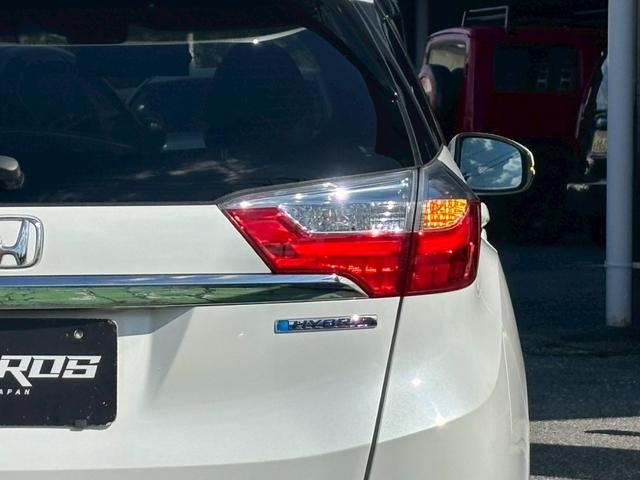 シャトル ハイブリッドZスタイルエディション ユーザー買取車/衝突軽減ブレーキ/ケンウッド製ナビ/ブルートゥース接続/バックカメラ/オートクルーズコントロール/LEDヘッドライト/ハーフレザーシート/プッシュスタート/スマートキー/フルフラット(43枚目)