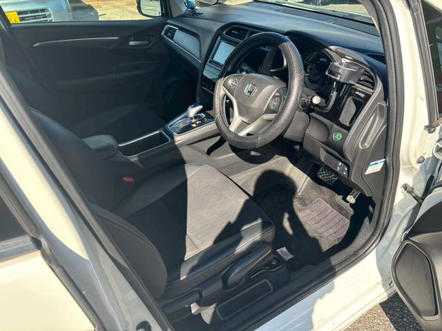 シャトル ハイブリッドZスタイルエディション ユーザー買取車/衝突軽減ブレーキ/ケンウッド製ナビ/ブルートゥース接続/バックカメラ/オートクルーズコントロール/LEDヘッドライト/ハーフレザーシート/プッシュスタート/スマートキー/フルフラット(45枚目)