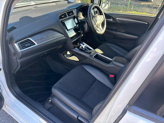 シャトル ハイブリッドZスタイルエディション ユーザー買取車/衝突軽減ブレーキ/ケンウッド製ナビ/ブルートゥース接続/バックカメラ/オートクルーズコントロール/LEDヘッドライト/ハーフレザーシート/プッシュスタート/スマートキー/フルフラット(68枚目)