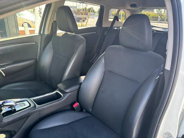 シャトル ハイブリッドZスタイルエディション ユーザー買取車/衝突軽減ブレーキ/ケンウッド製ナビ/ブルートゥース接続/バックカメラ/オートクルーズコントロール/LEDヘッドライト/ハーフレザーシート/プッシュスタート/スマートキー/フルフラット(69枚目)