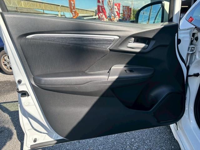 シャトル ハイブリッドZスタイルエディション ユーザー買取車/衝突軽減ブレーキ/ケンウッド製ナビ/ブルートゥース接続/バックカメラ/オートクルーズコントロール/LEDヘッドライト/ハーフレザーシート/プッシュスタート/スマートキー/フルフラット(71枚目)