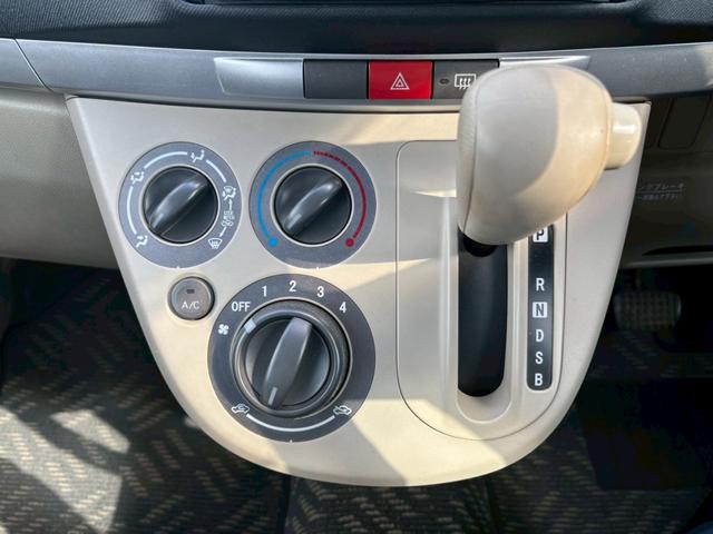 ムーヴ Ｘ　ユーザー買取車／クラリオン製ナビ／ミュージックサーバー／スマートキー／フルフラット／レベライザー／電動格納ミラー／ＡＣマニュアルエアコン（52枚目）