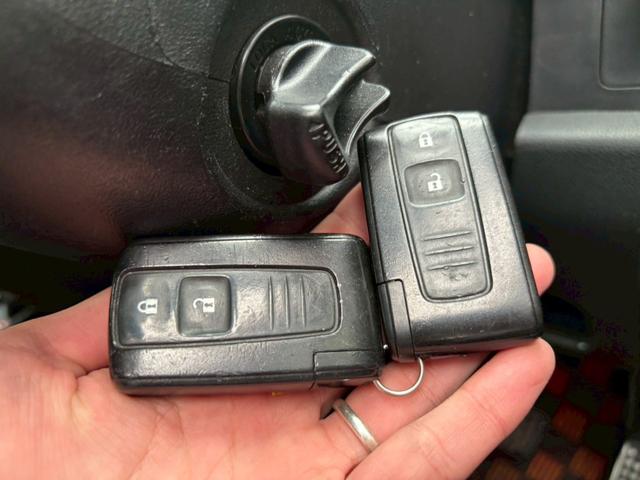 ムーヴ ユーザー買取車/カロッツェリア製ナビ/ブルートゥース接続/ETC車載器/ステアリングリモコン/フルフラット/キーレスエントリー/HIDヘッドライト/フロントフォグランプ/ドアバイザー/純正16インチ(13枚目)