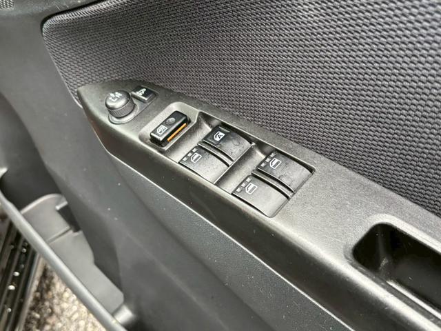 ムーヴ ユーザー買取車/カロッツェリア製ナビ/ブルートゥース接続/ETC車載器/ステアリングリモコン/フルフラット/キーレスエントリー/HIDヘッドライト/フロントフォグランプ/ドアバイザー/純正16インチ(57枚目)