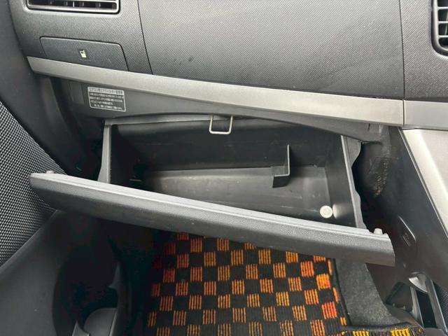 ムーヴ ユーザー買取車/カロッツェリア製ナビ/ブルートゥース接続/ETC車載器/ステアリングリモコン/フルフラット/キーレスエントリー/HIDヘッドライト/フロントフォグランプ/ドアバイザー/純正16インチ(62枚目)