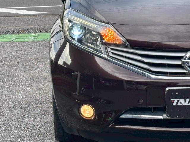 ノート メダリスト　エマージェンシーブレーキパッケージ　ユーザー買取車／全周囲カメラ／衝突軽減ブレーキ／レーンキープアシスト／純正カメラ／ブルートゥース接続／ハーフレザーシート／ドライブレコーダー／フルフラット／ＥＴＣ車載器／プッシュスタート／ＨＩＤライト（25枚目）