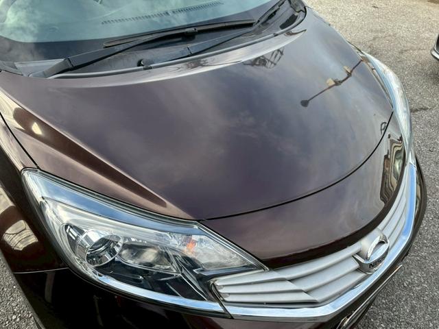 ノート メダリスト　エマージェンシーブレーキパッケージ　ユーザー買取車／全周囲カメラ／衝突軽減ブレーキ／レーンキープアシスト／純正カメラ／ブルートゥース接続／ハーフレザーシート／ドライブレコーダー／フルフラット／ＥＴＣ車載器／プッシュスタート／ＨＩＤライト（29枚目）