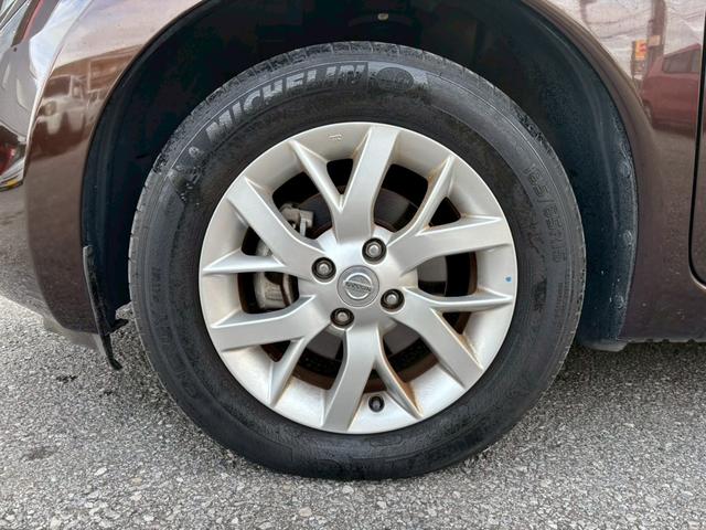 ノート メダリスト　エマージェンシーブレーキパッケージ　ユーザー買取車／全周囲カメラ／衝突軽減ブレーキ／レーンキープアシスト／純正カメラ／ブルートゥース接続／ハーフレザーシート／ドライブレコーダー／フルフラット／ＥＴＣ車載器／プッシュスタート／ＨＩＤライト（32枚目）