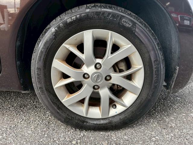 ノート メダリスト　エマージェンシーブレーキパッケージ　ユーザー買取車／全周囲カメラ／衝突軽減ブレーキ／レーンキープアシスト／純正カメラ／ブルートゥース接続／ハーフレザーシート／ドライブレコーダー／フルフラット／ＥＴＣ車載器／プッシュスタート／ＨＩＤライト（33枚目）