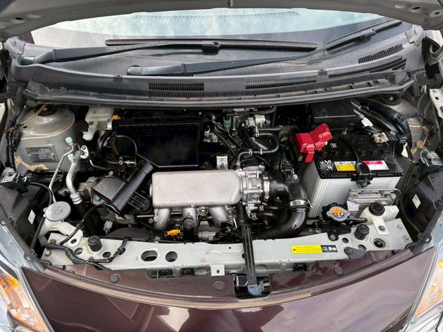 ノート メダリスト　エマージェンシーブレーキパッケージ　ユーザー買取車／全周囲カメラ／衝突軽減ブレーキ／レーンキープアシスト／純正カメラ／ブルートゥース接続／ハーフレザーシート／ドライブレコーダー／フルフラット／ＥＴＣ車載器／プッシュスタート／ＨＩＤライト（44枚目）