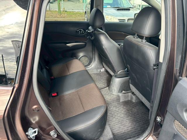 ノート メダリスト　エマージェンシーブレーキパッケージ　ユーザー買取車／全周囲カメラ／衝突軽減ブレーキ／レーンキープアシスト／純正カメラ／ブルートゥース接続／ハーフレザーシート／ドライブレコーダー／フルフラット／ＥＴＣ車載器／プッシュスタート／ＨＩＤライト（62枚目）