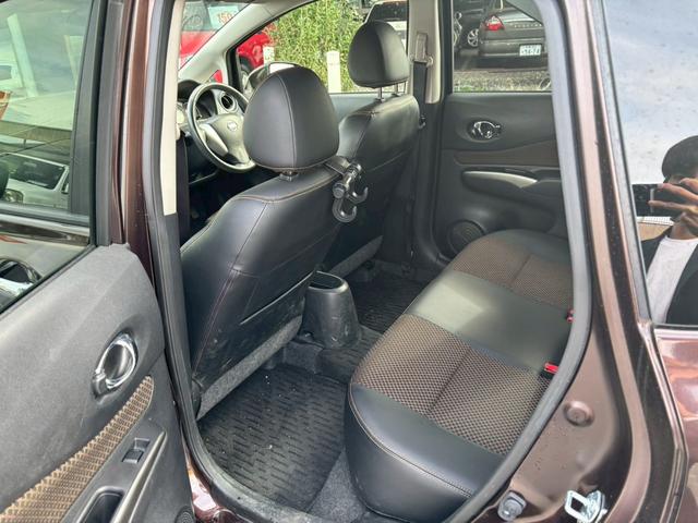 ノート メダリスト　エマージェンシーブレーキパッケージ　ユーザー買取車／全周囲カメラ／衝突軽減ブレーキ／レーンキープアシスト／純正カメラ／ブルートゥース接続／ハーフレザーシート／ドライブレコーダー／フルフラット／ＥＴＣ車載器／プッシュスタート／ＨＩＤライト（67枚目）